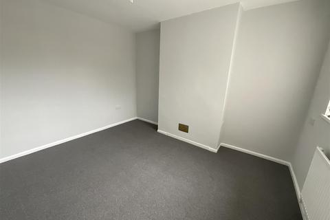 2 bedroom apartment to rent, Parcyrhun, Ammanford