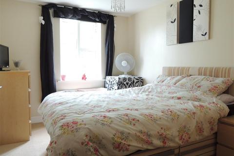 2 bedroom apartment to rent, Grimsbury Road, Bristol
