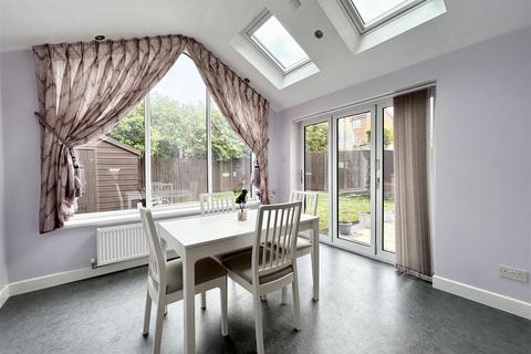 9 Barrowstead, Skelmanthorpe, Huddersfield, HD8 9UW