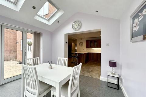 9 Barrowstead, Skelmanthorpe, Huddersfield, HD8 9UW