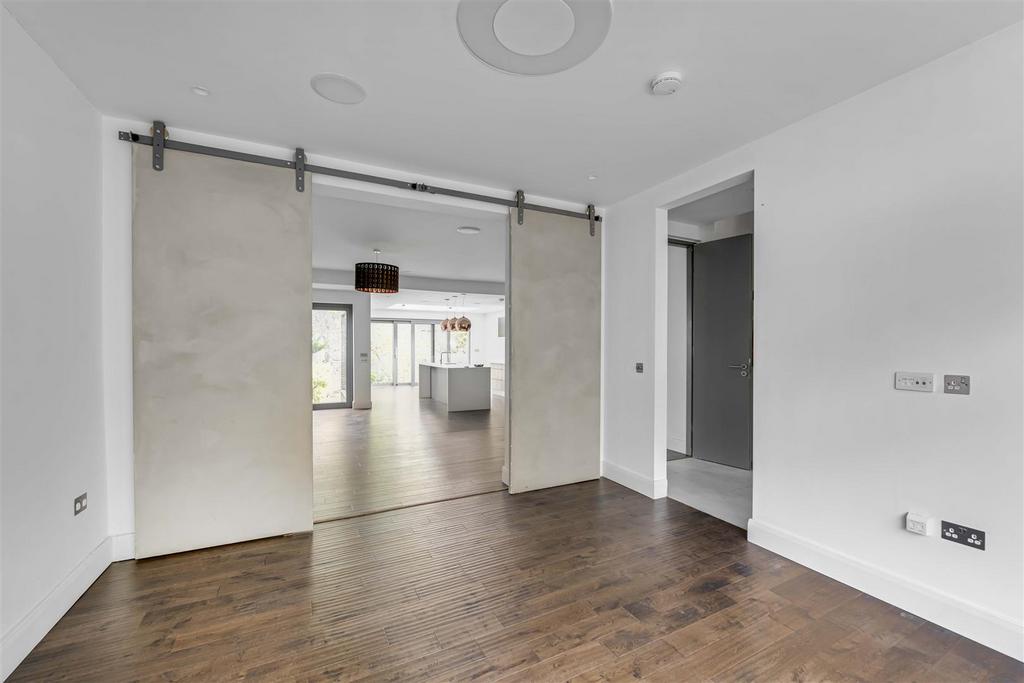 James anderson - 482 upper richmond rd west  4 -1.