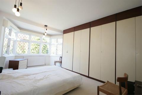 1 bedroom property to rent, DOUBLE ROOM near Preston Road