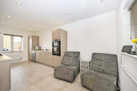 4 bedroom detached house for sale, Dobson Rise, Apperley Bridge