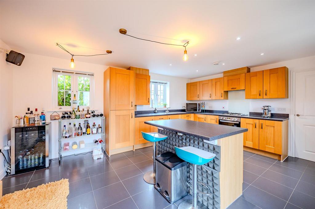 Kitchen/Breakfast Room