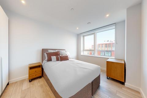2 bedroom flat to rent, Park Central East, London, SE1