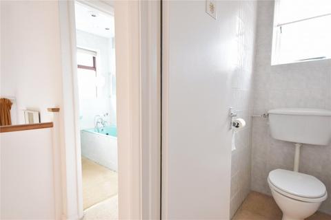 35 Vicarage Lane, Horley, RH6 8AR