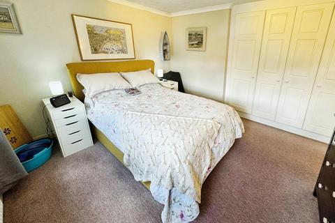 24 Adamson Drive, Horsehay, Telford, TF4 3UJ
