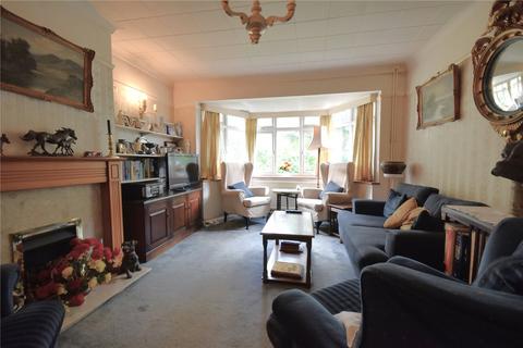 14 Tudor Close, Smallfield, Horley, RH6 9NH