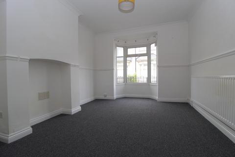 2 bedroom end of terrace house to rent, Holland street, Hull HU9