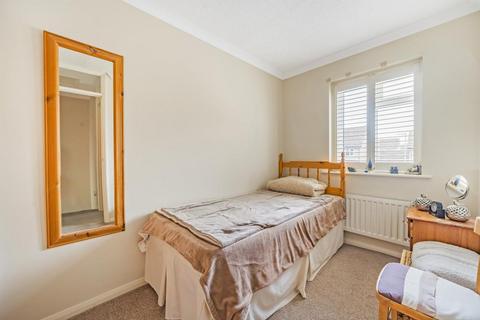 2 bedroom semi-detached house for sale, Basingstoke,  Hampshire,  RG22