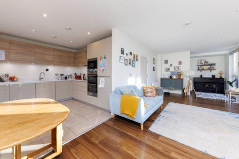 30, Nowlan Court Rosenburg Road, London, W3 8GF