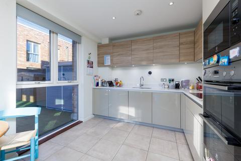 30, Nowlan Court Rosenburg Road, London, W3 8GF