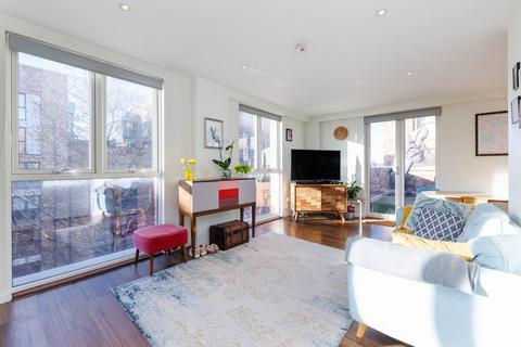 30, Nowlan Court Rosenburg Road, London, W3 8GF