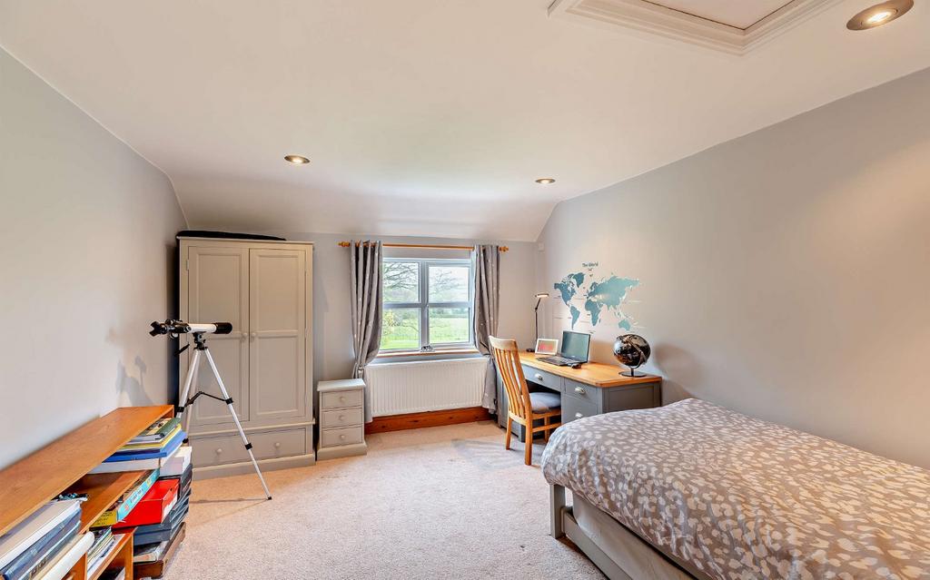 Double Bedroom 4