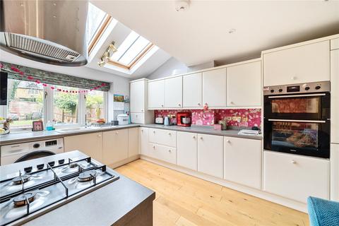 24 Brocks Mount, Stoke-sub-hamdon, TA14 6PJ