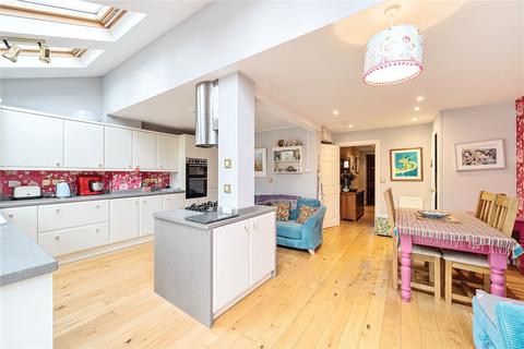 24 Brocks Mount, Stoke-sub-hamdon, TA14 6PJ