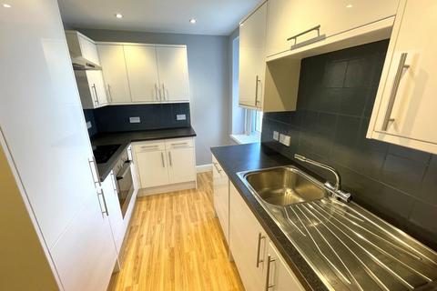 1 bedroom apartment to rent, Rawlyn Road, Torquay, TQ2