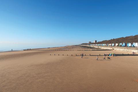 2 bedroom apartment for sale, Frinton on Sea