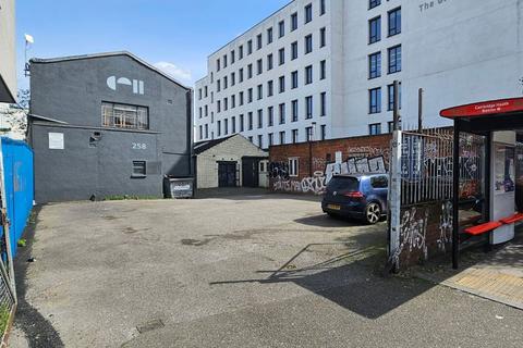 Industrial unit to rent, Bethnal Green E2
