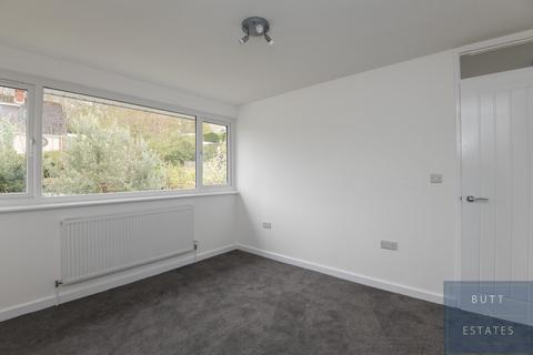 3 Carlton Road, Exeter, EX2 5NR