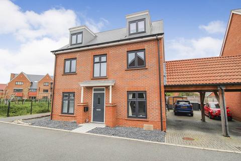 5 bedroom detached house for sale, Corbett Place, Maldon