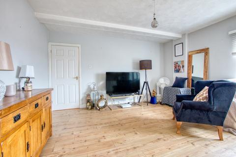 1 bedroom flat to rent, 12 Hatchers Court Kingston Road, Taunton