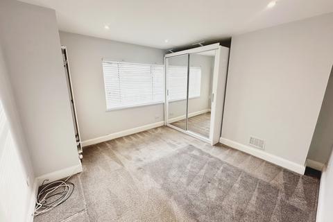 3 bedroom flat to rent, Welbeck Avenue, Hove BN3