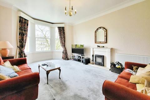 2 bedroom flat for sale, Heald Road, Bowdon, Altrincham, Greater Manchester, WA14