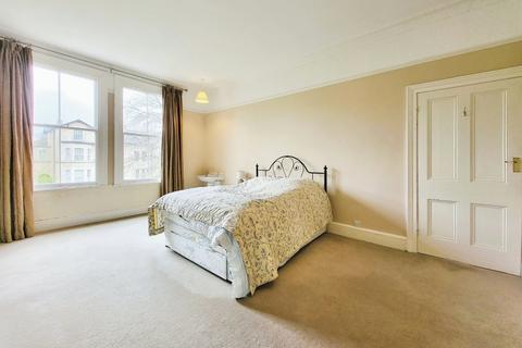 2 bedroom flat for sale, Heald Road, Bowdon, Altrincham, Greater Manchester, WA14