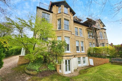 2 bedroom flat for sale, Heald Road, Bowdon, Altrincham, Greater Manchester, WA14