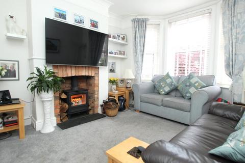 3 bedroom end of terrace house for sale, St Johns Road, Heckford Park, Poole, BH15