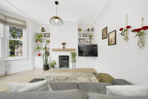 1 bedroom flat for sale, Grange Park Road, Leyton,E10