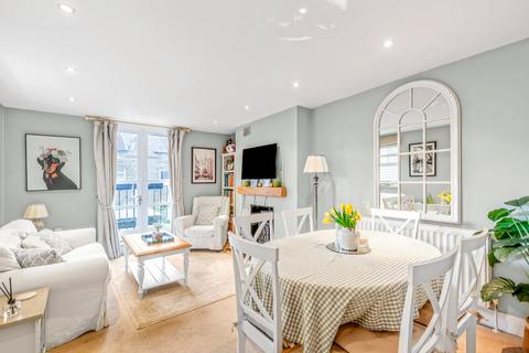 2 bedroom apartment for sale, Beauchamp Road, London, SW11