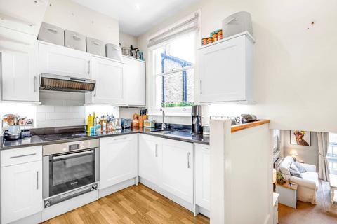 2 bedroom apartment for sale, Beauchamp Road, London, SW11