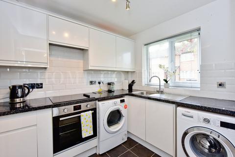 1 bedroom flat for sale, Welham Manor, North Mymms, Hatfield, AL9