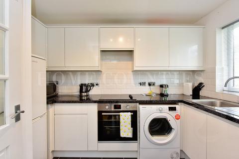 1 bedroom flat for sale, Welham Manor, North Mymms, Hatfield, AL9