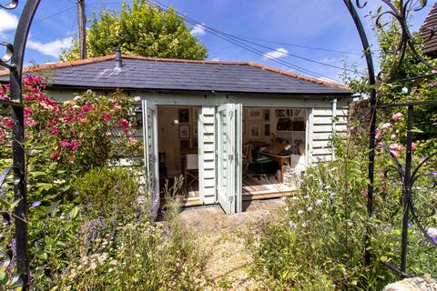 2 bedroom semi-detached house for sale, Broad Street, Alresford