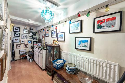 14 Bedford Row, Worthing, BN11 3DR