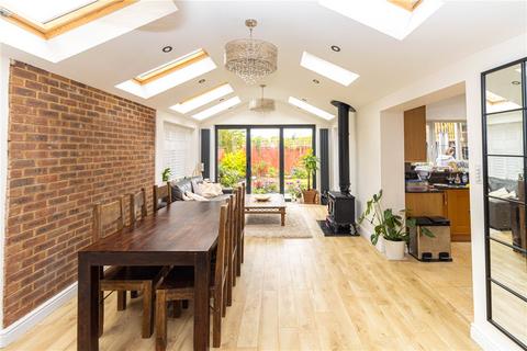 5 bedroom detached house for sale, Magnolia Close, Park Street, St. Albans, AL2