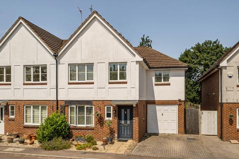 Nursery Close, Watford, Hertfordshire