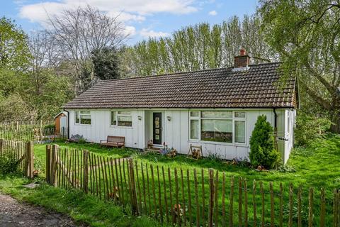 5 bedroom detached house for sale, Lower Road, Teynham, Sittingbourne, Kent, ME9