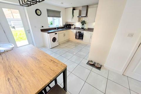 3 bedroom detached house for sale, Treachers Close, Pitstone LU7