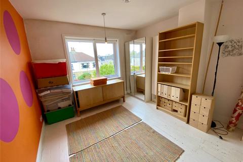 24 Leafield Drive, Bradford, BD2 3RX