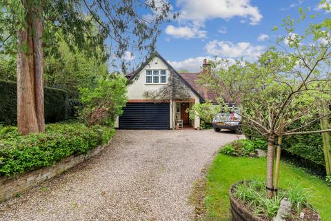 4 bedroom detached house for sale, Megg Lane, Chipperfield, Kings Langley, WD4