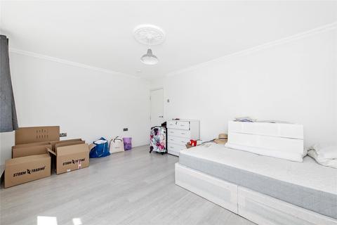 3 bedroom apartment to rent, Eric Street, London, E3