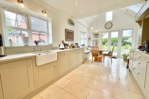 4 bedroom detached house for sale, Matthews Way, Audlem, CW3