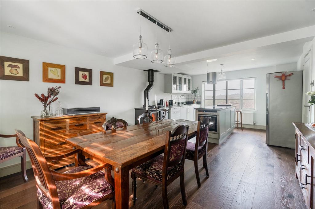 Kitchen/Dining Rm