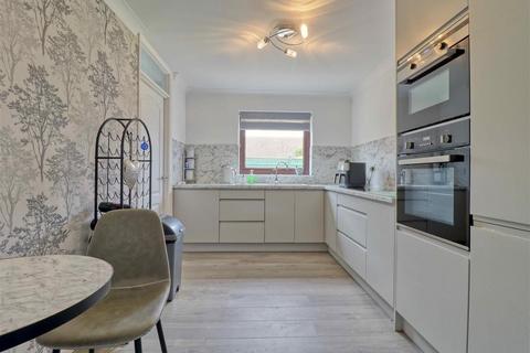 3 bedroom detached house for sale, Frinton on Sea CO13