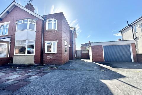 3 bedroom semi-detached house for sale, Beach Road, Fleetwood FY7