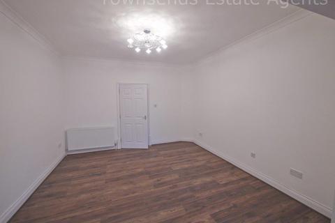 3 bedroom maisonette to rent, Highfield Road, Northwood HA6